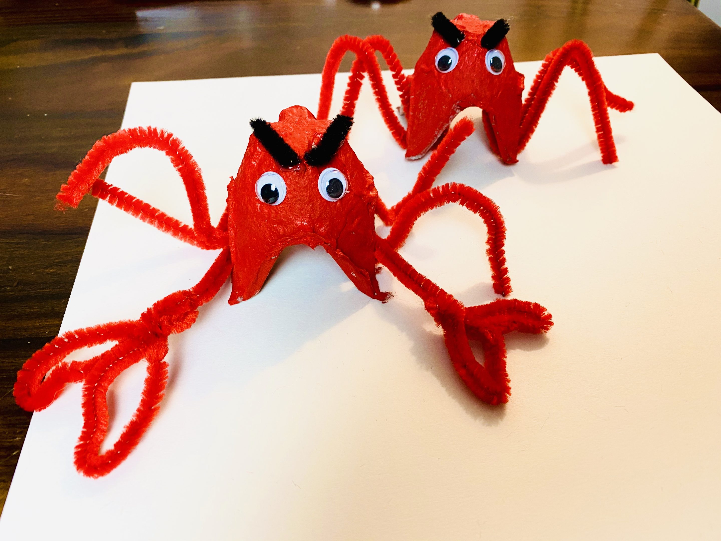 How to Make a Pipe Cleaner Crab 